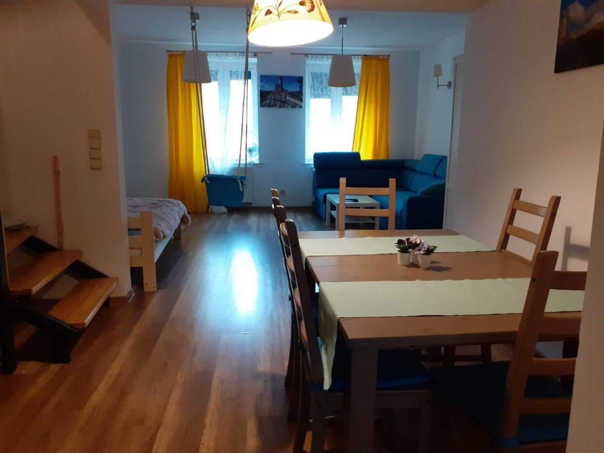 Apartament Na Rynku Checiny  Exterior photo